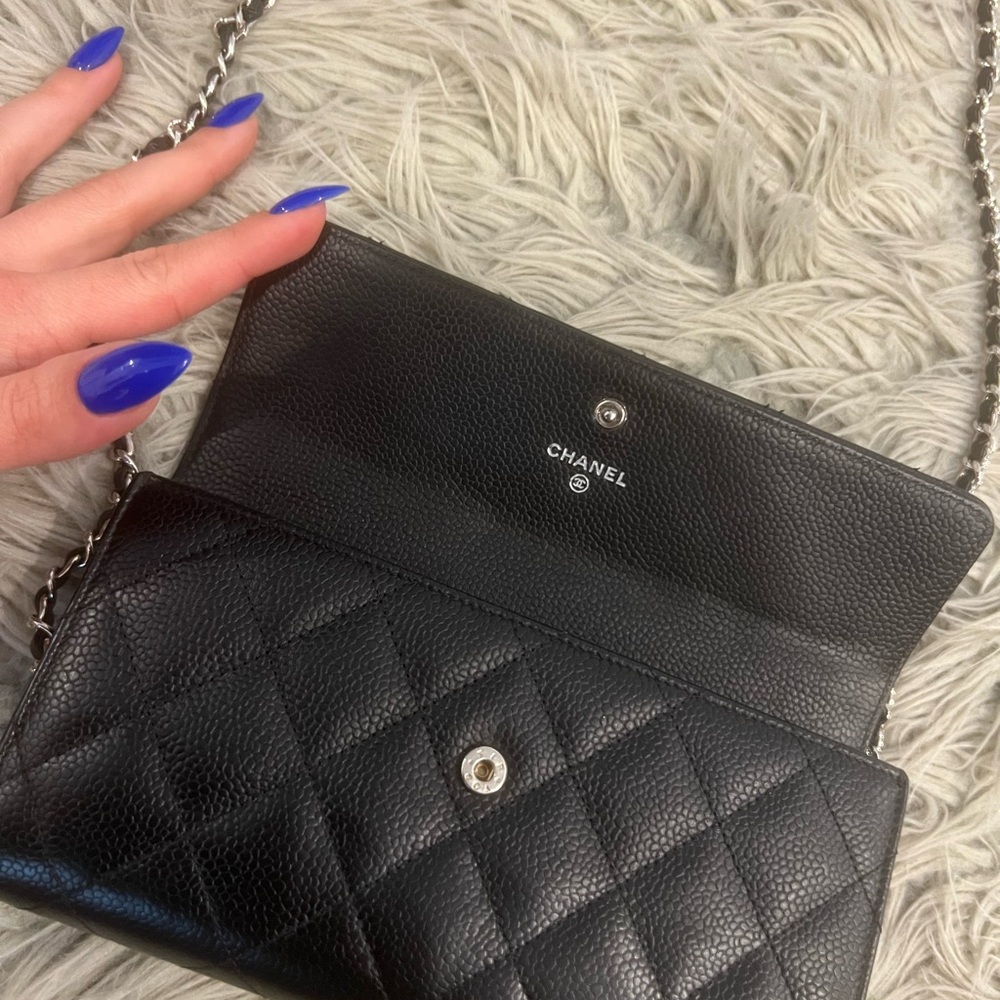 Chanel Black Quilted Leather Chain Bag - Picture 2 of 4
